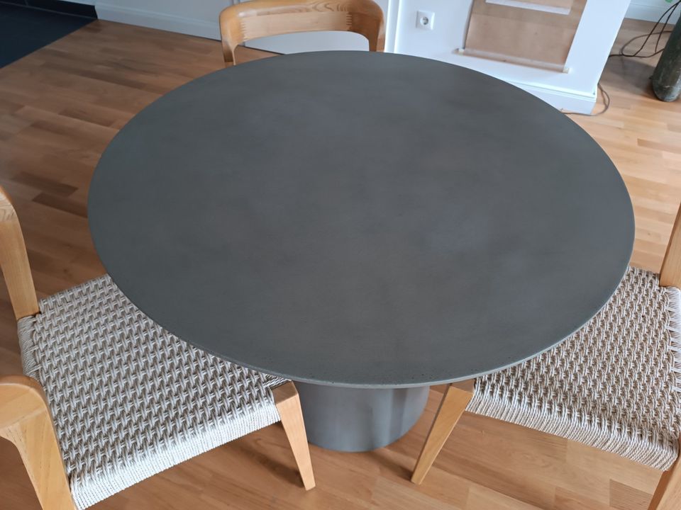 Outdoor-Tisch | Esstisch | Tisch | Beton-Tisch | 90 cm in Wolfhagen 