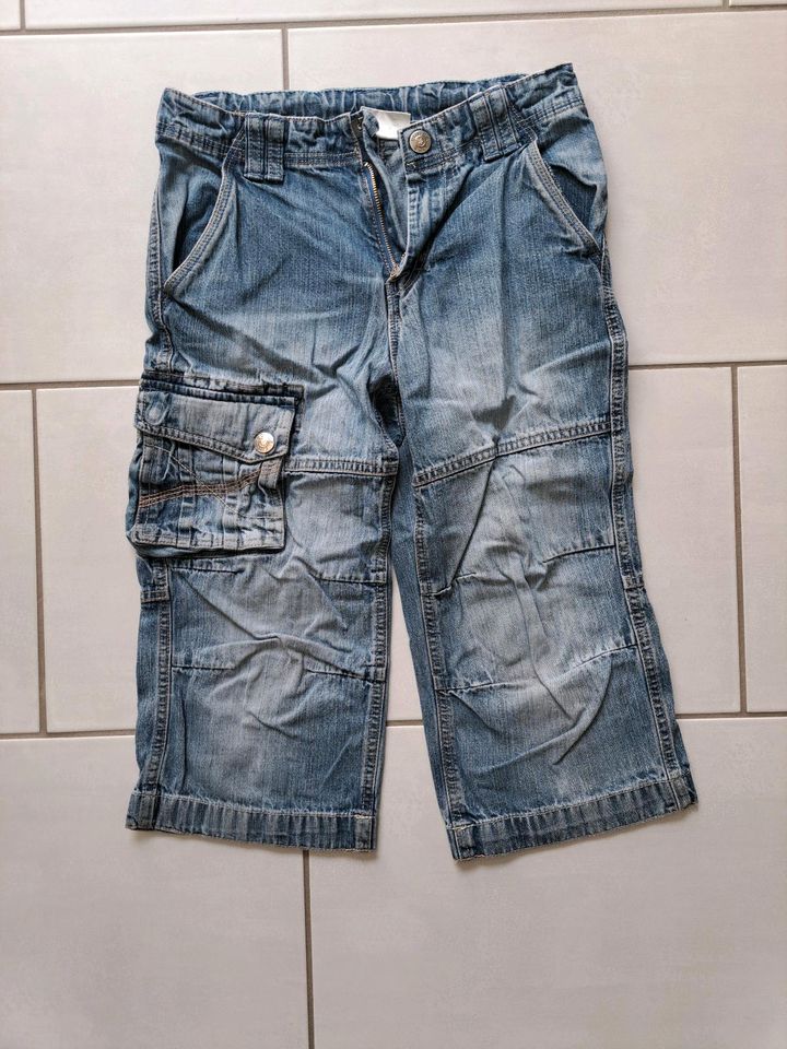 Jungen Shorts in Größe 140 in Barendorf