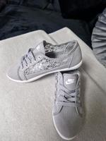 Nike Sneaker Damen Mit Spitze Neu Nordrhein-Westfalen - Hamm Vorschau