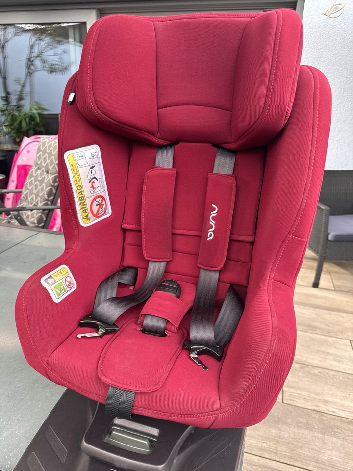 Nuna Rebl plus i-Size Reboarder Kindersitz 360 Grad Isofix in Dormagen