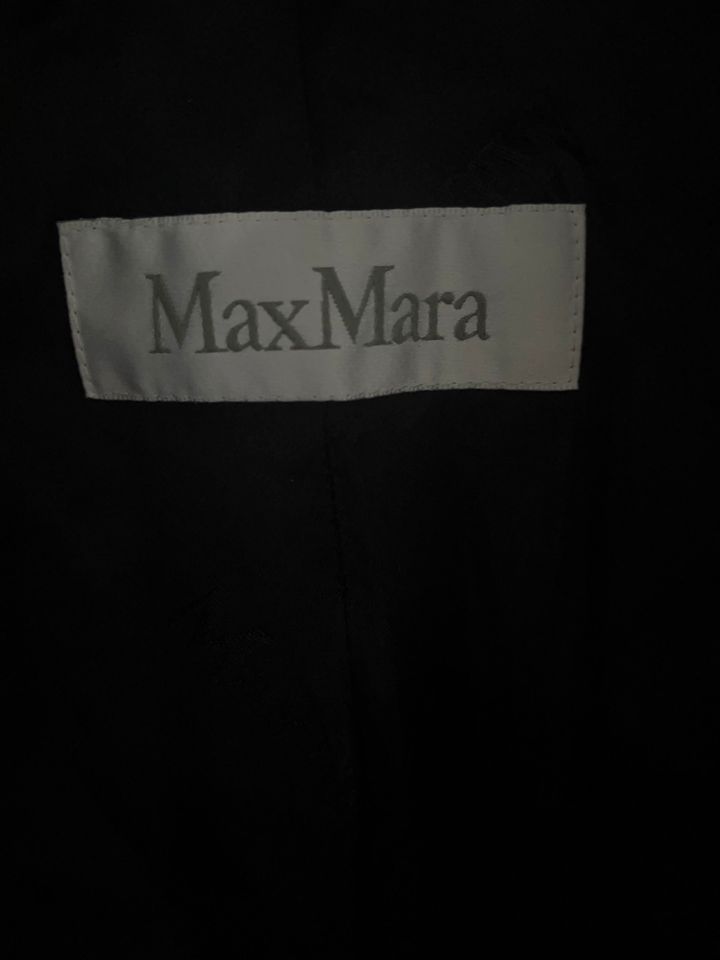 Max Mara Mantel 100% Kamelhaar in schwarz in Hamburg