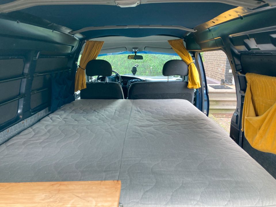 Camper Hyundai H1 mit Wohnmobil Zulassung in Köln