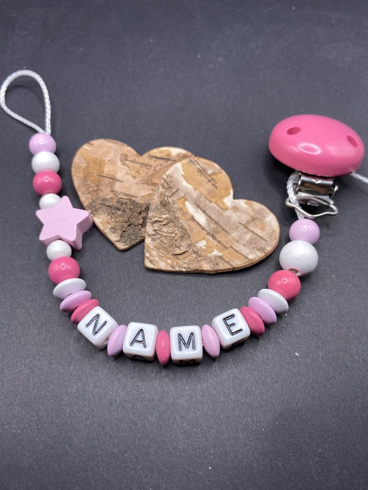 Schnullerkette, nuckelkette, neu, Handmade, personalisiert, Name in Saarlouis