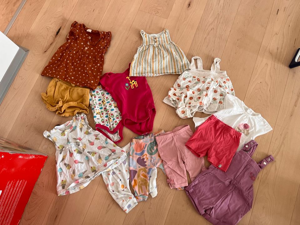 Baby Mädchen Sommerkleidung in Kumhausen