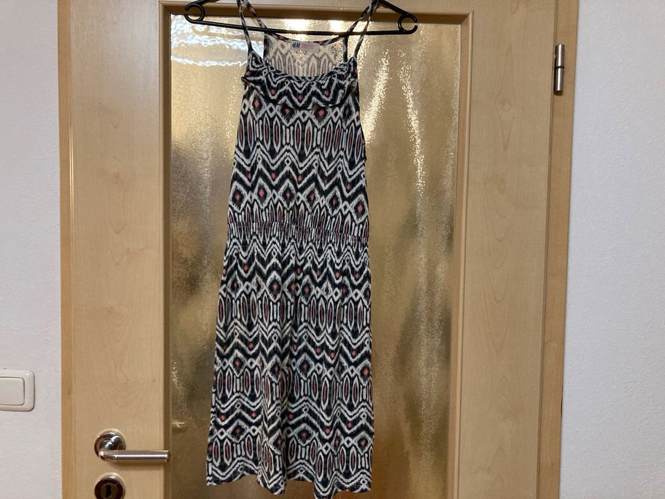 Kurzes ärmelloses Sommerkleid H&M 146 152 in Neufahrn