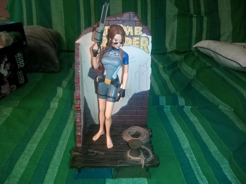 Tomb Raider 2 Figur , ca 98 in Weilersbach