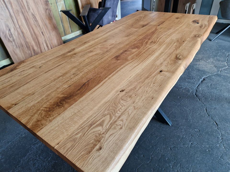 Esstisch Platte Baumkante 180cm Eiche Unikat Massiv Holz Tisch in Bad Schwartau