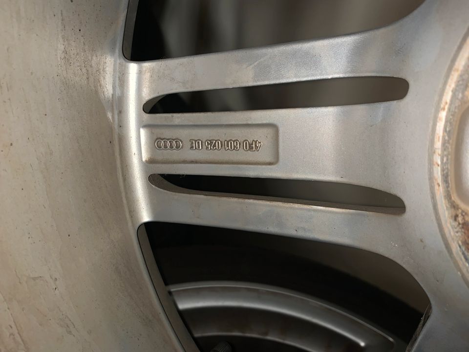 Audi exclusive Alufelge 5-Segmentspeichen -Talladega Design in Sindelfingen