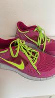 Nike Turnschuhe Hessen - Babenhausen Vorschau