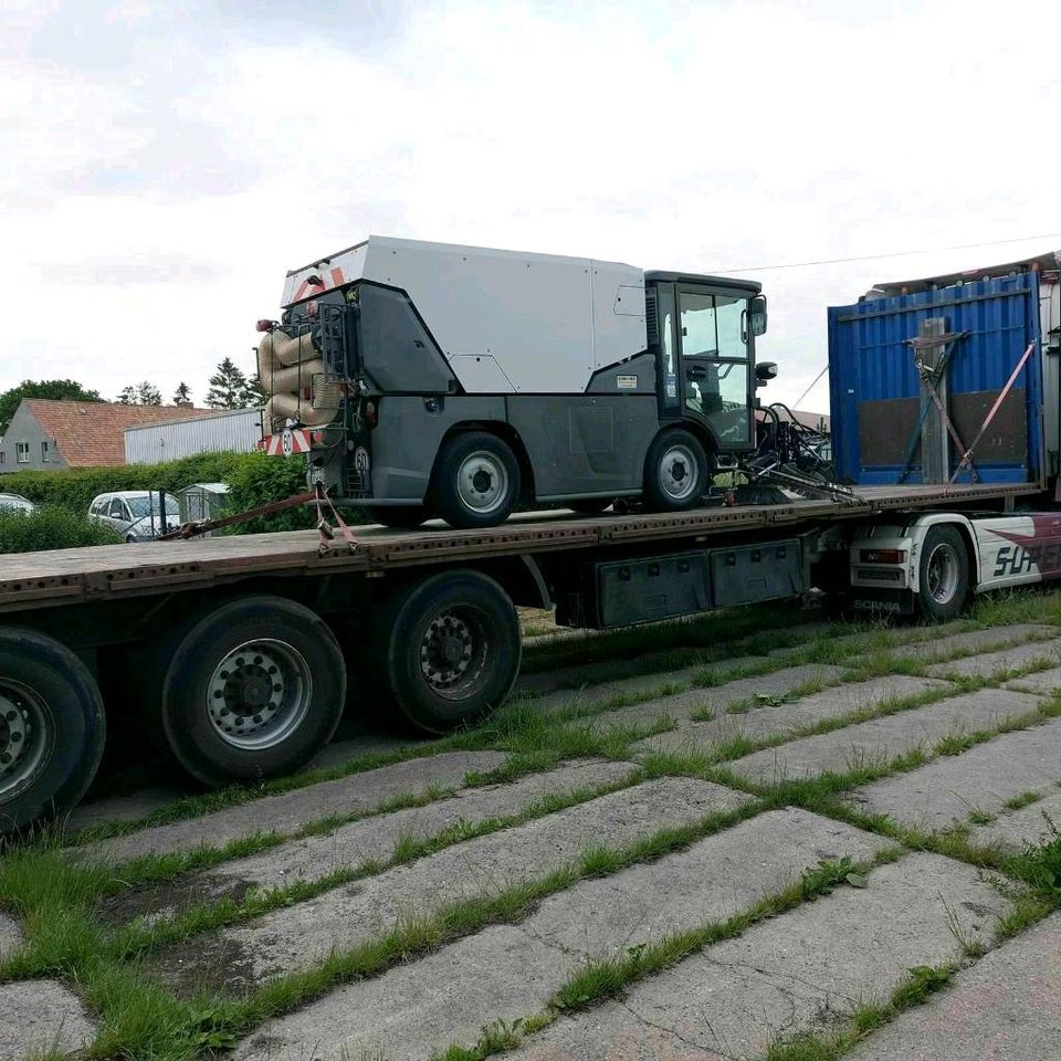 Transport, Bagger, Radlader, Bauwagen in Berlin