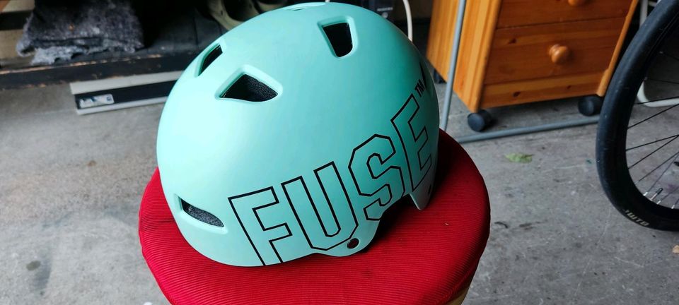 Skate/BMX Helm "Fuse" Gr.L in Sehnde