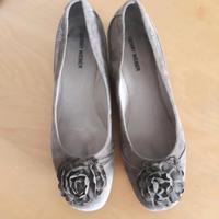 Gerry Weber Keilabsatz Velourleder Gr. 41 braun Berlin - Köpenick Vorschau