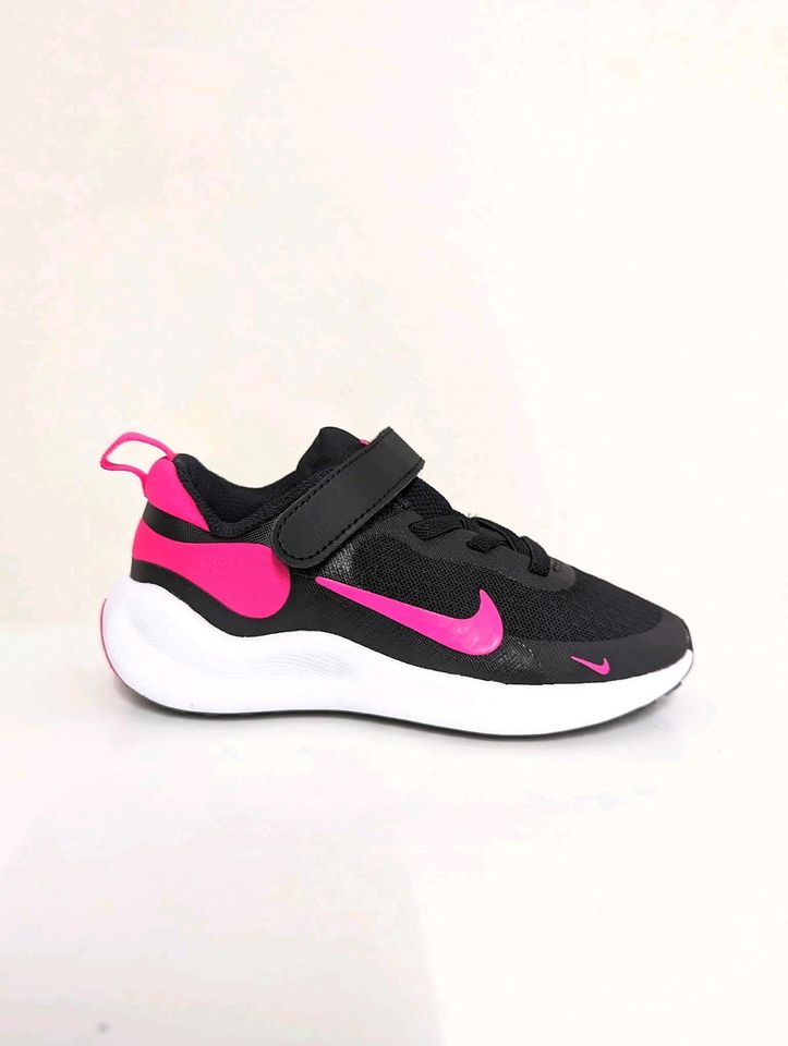 Neu Mädchen Runningschuhe Nike Gr 27 in Ottweiler