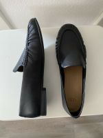 UGG Damenschuhe Slipper Neu Leder Schwarz 40,5 Niedersachsen - Burgwedel Vorschau