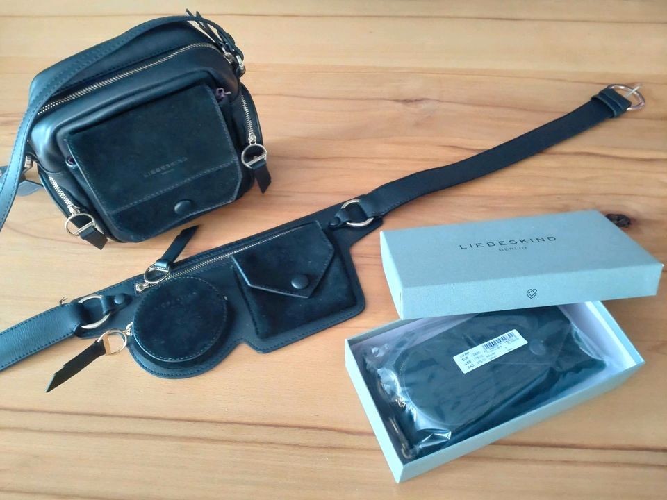 Handtasche Kameratasche Liebeskind Clutch schwarz Leder leather in Berlin