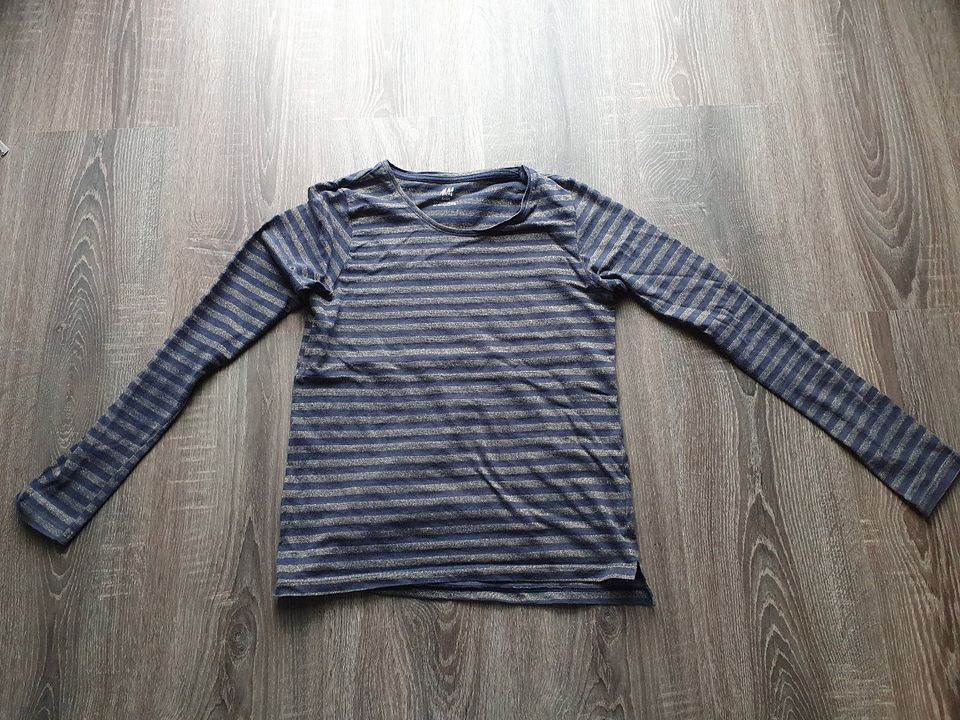 Shirt H&M dunkelblau mit goldenen Streifen, 146/152 in Eitting