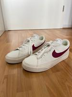Nike Schuhe Düsseldorf - Wersten Vorschau