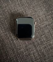 Apple Watch Serie 4 (40mm) Nordrhein-Westfalen - Velbert Vorschau