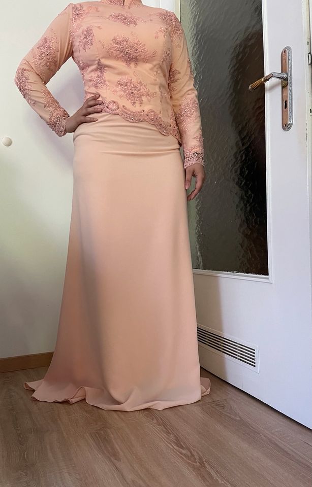 Kleid Abiball Abendkleid Lang Langarm Lachsfarbe Rosé in Frankfurt am Main