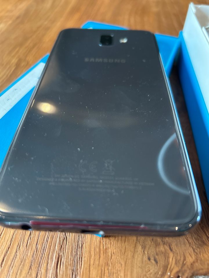 Samsung Galaxy J6, TOP ZUSTAND, schwarz, 32GB in Bad Nenndorf