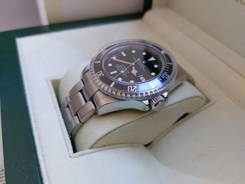 Rolex SEA-DWELLER 16600 Top Sammleruhr aus 2006 LC100 in Kissing