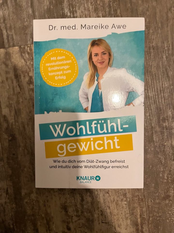 Buch Wohlfühlgewicht Mareike Awe Intueat in Berlin