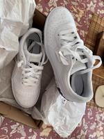 Puma Schuhe in weiß genau einmal getragen Baden-Württemberg - Hambrücken Vorschau