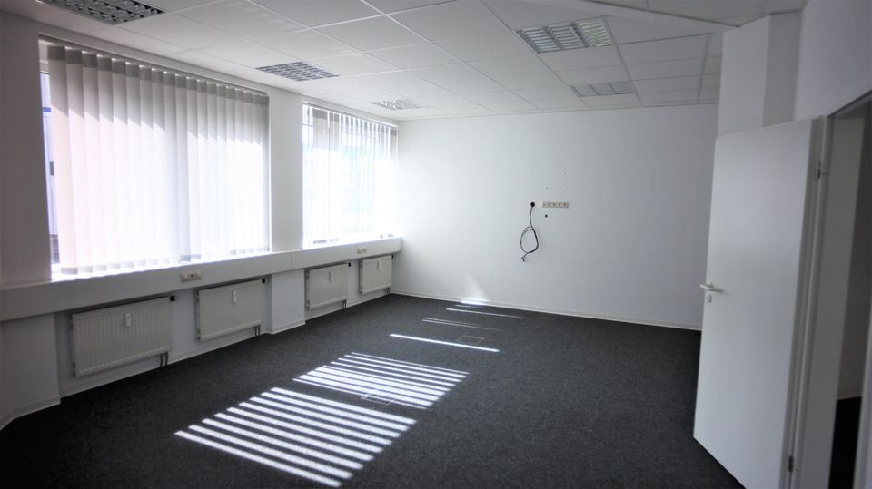 Helle, moderne Bürofläche in Kriftel in Kriftel