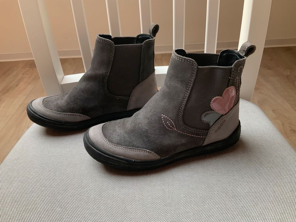 Geox Schuhe Stiefelette Gr. 31 - Top Zustand in Hessen - Söhrewald |  Gebrauchte Kinderschuhe Größe 31 kaufen | eBay Kleinanzeigen ist jetzt  Kleinanzeigen