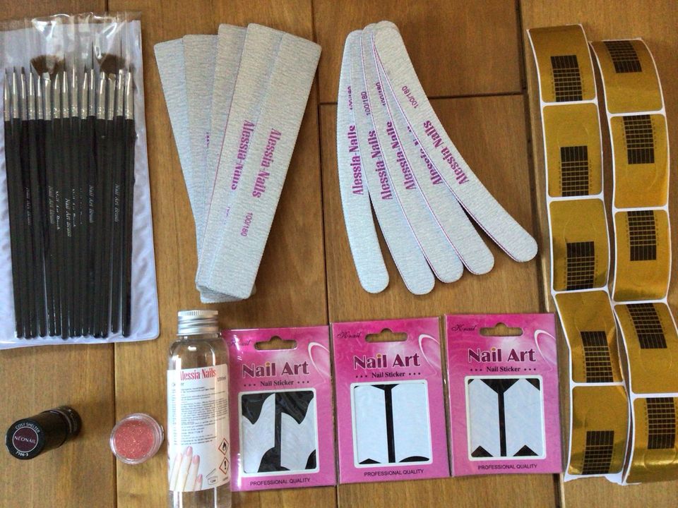 Nagelset, Nailset, Nailpinsel, Nagelfeilen, Cleaner, Neonail, Neu in Würzburg