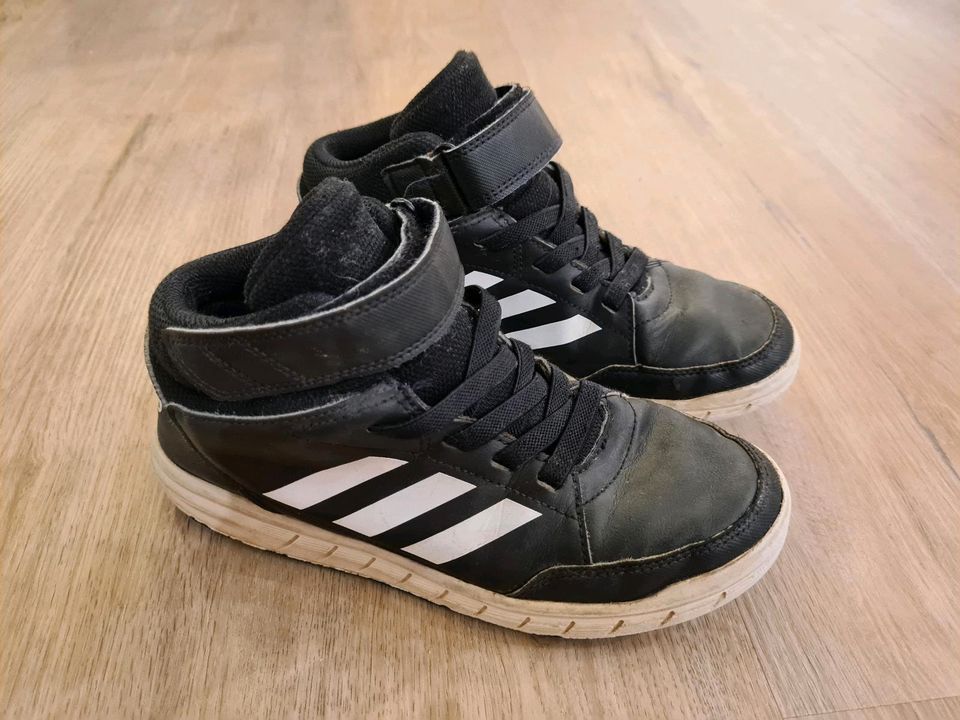 Adidas Turnschuhe Sneakers 36 schwarz weiß Klettverschluss in Bergisch Gladbach