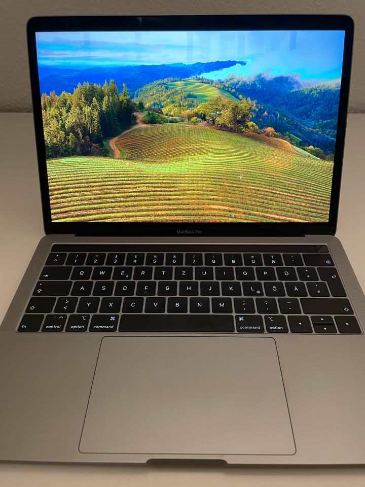 MacBook Pro 13" (Space Grey) - 2,4 GHz Quad-Core, 8 GB RAM, 512 G in Mauritz