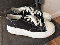 Tamaris Plateau Sneaker schwarz gr 40, neuwertig Nordrhein-Westfalen - Solingen Vorschau