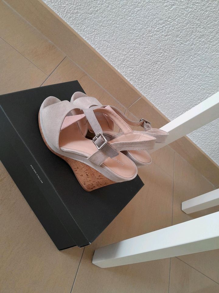 NEU Keilabsatzschuhe Gr. 39 beige/rosé in Wadgassen