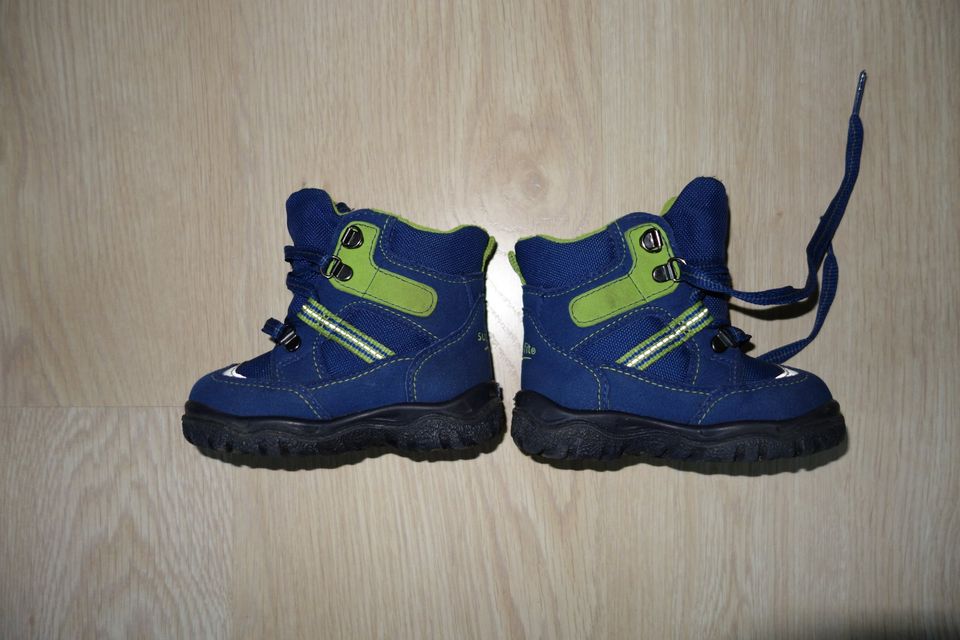 Kinderstiefel Winterschuhe Goretex - Gr. 20 - wie neu + Buch in Greifswald