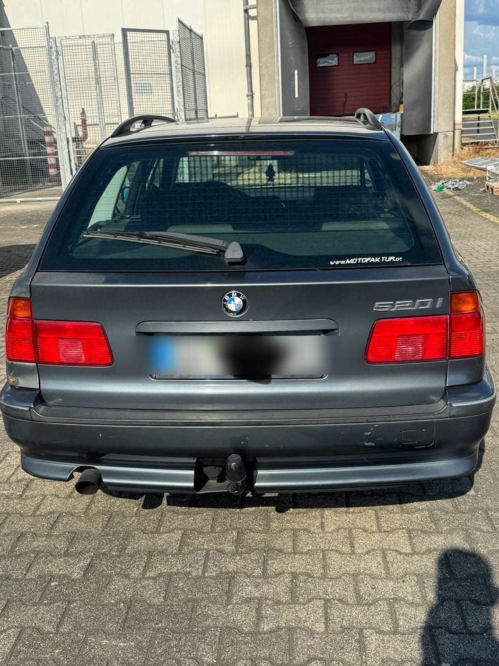 BMW 520i super Zustand in Grevenbroich