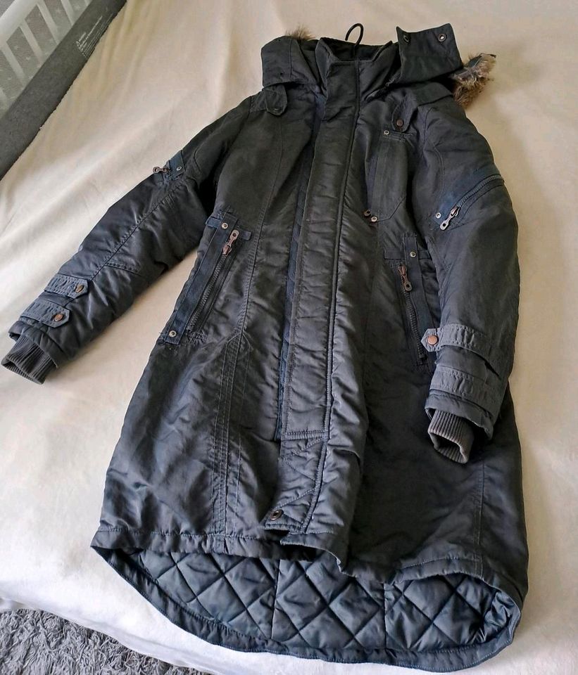 JetLag Mantel Parka warm Fellbesatz 44 XXL wie neu grau schwarz in Völpke