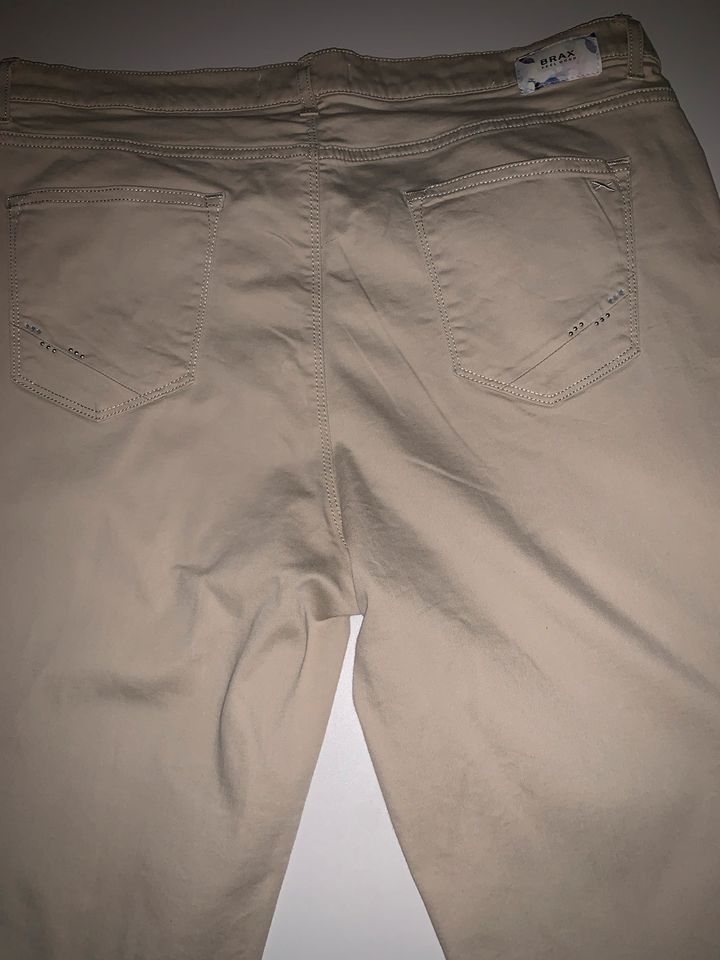 Brax FEEL GOOD Gr. 44 in beige in Vogt