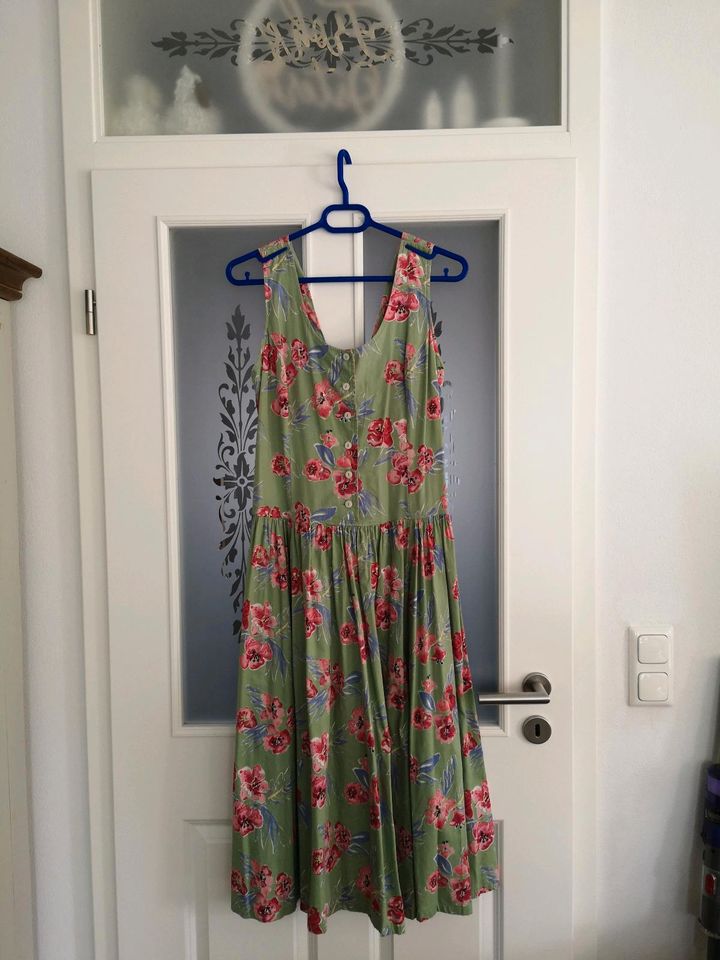 Sommerkleid mit Blumen von Esprit in Größe 36,sehr guter Zustand in München