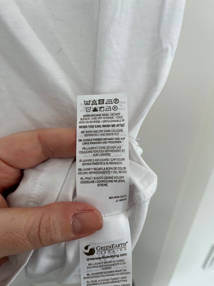 Boden t-Shirt weiß 42 ungetragen Rundhals in Heuchelheim