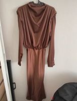 Midi Kleid Braun Satin 36 / S Neu Damenbekleidung Nordrhein-Westfalen - Leverkusen Vorschau