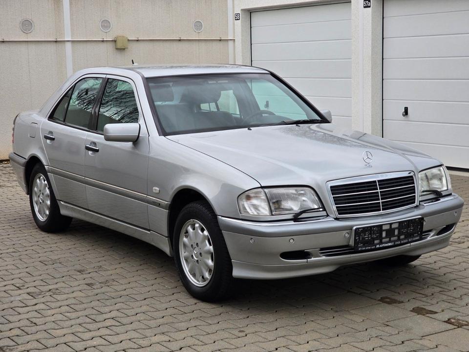 Mercedes-Benz C 280 Elegance,1.Hd,Aut.Xenon,PDC,SHZ,Navi in Buseck