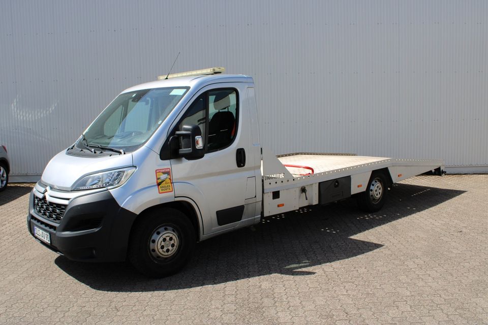 Zum Mieten: Autotransporter mit Auffahrrampen & Seilwinde, 2,2t in Saarlouis