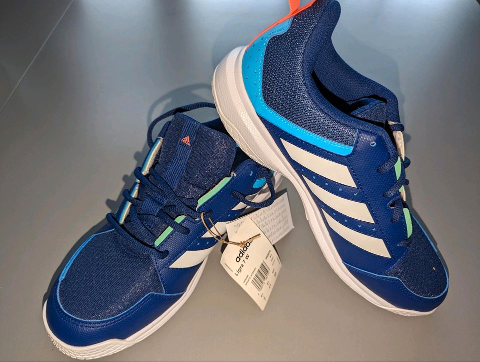 Adidas Schuhe gr. 42 *neu* in Hilden