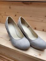 Pumps mit Glitzersteinen Gr. 38 Bayern - Wilhermsdorf Vorschau