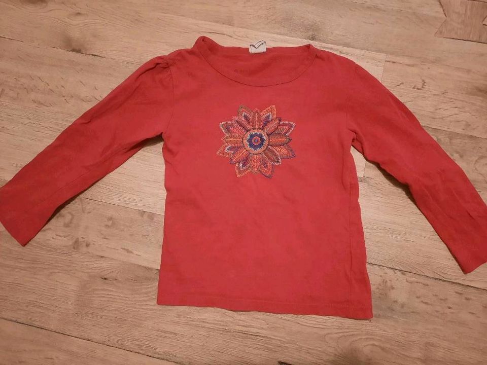 Verschiedene Langarm Shirt Mädchen 104 rot rosa in Eggersdorf