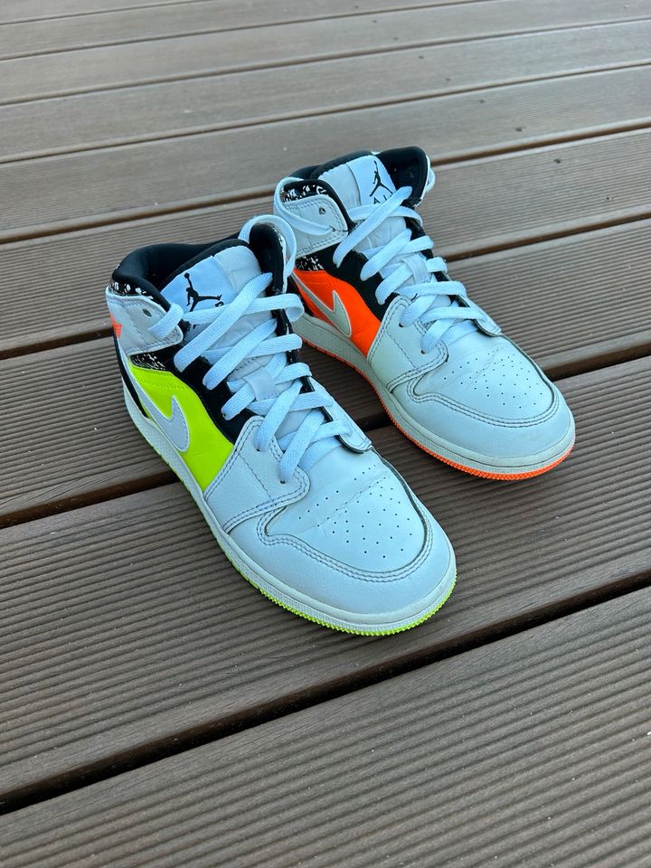 Nike Air Jordan MID Gr. 36,5 orange/ gelb in Kollow