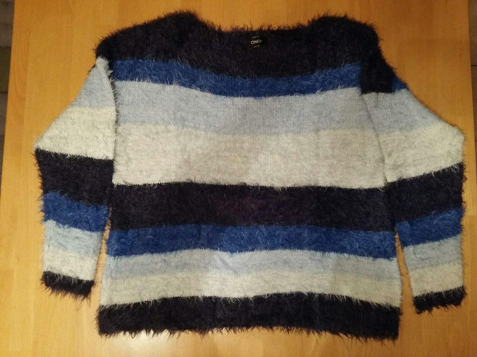 Flausch - Pullover in M von Only in Wolfhagen 