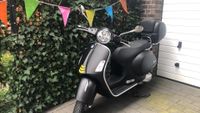 Vespa GTS 300 Super Tech | Supertech | schwarz | 2021 | 1.744 km Nordrhein-Westfalen - Viersen Vorschau