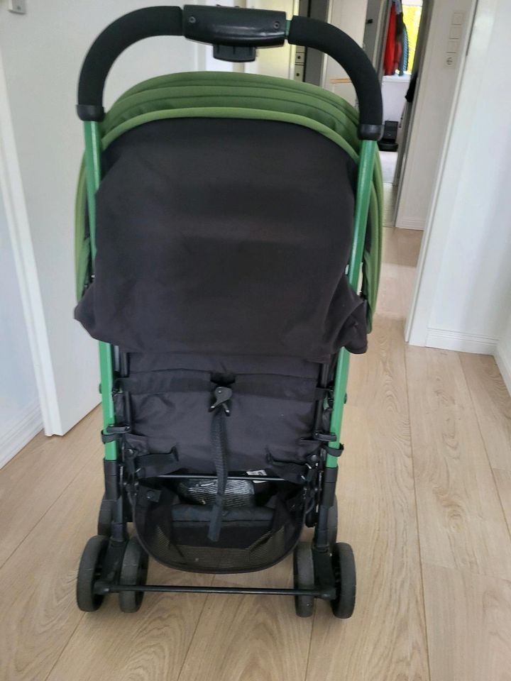 Buggy - Kinderwagen von Chicco in Hamburg